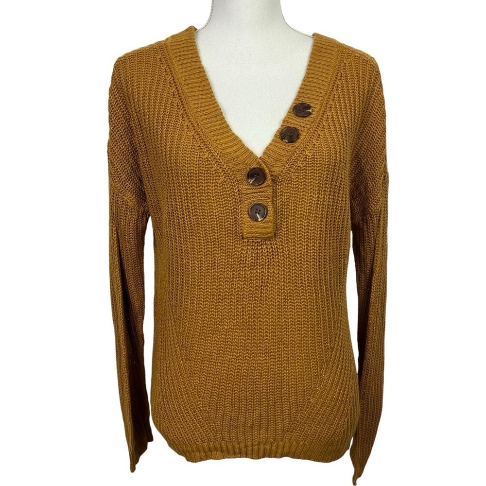MAURICES Women’s Crop Ribbed Sweater Sz Medium Gold Color Button V-neck LS